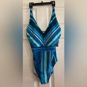 NWT ladies Jantzen one piece swimsuit